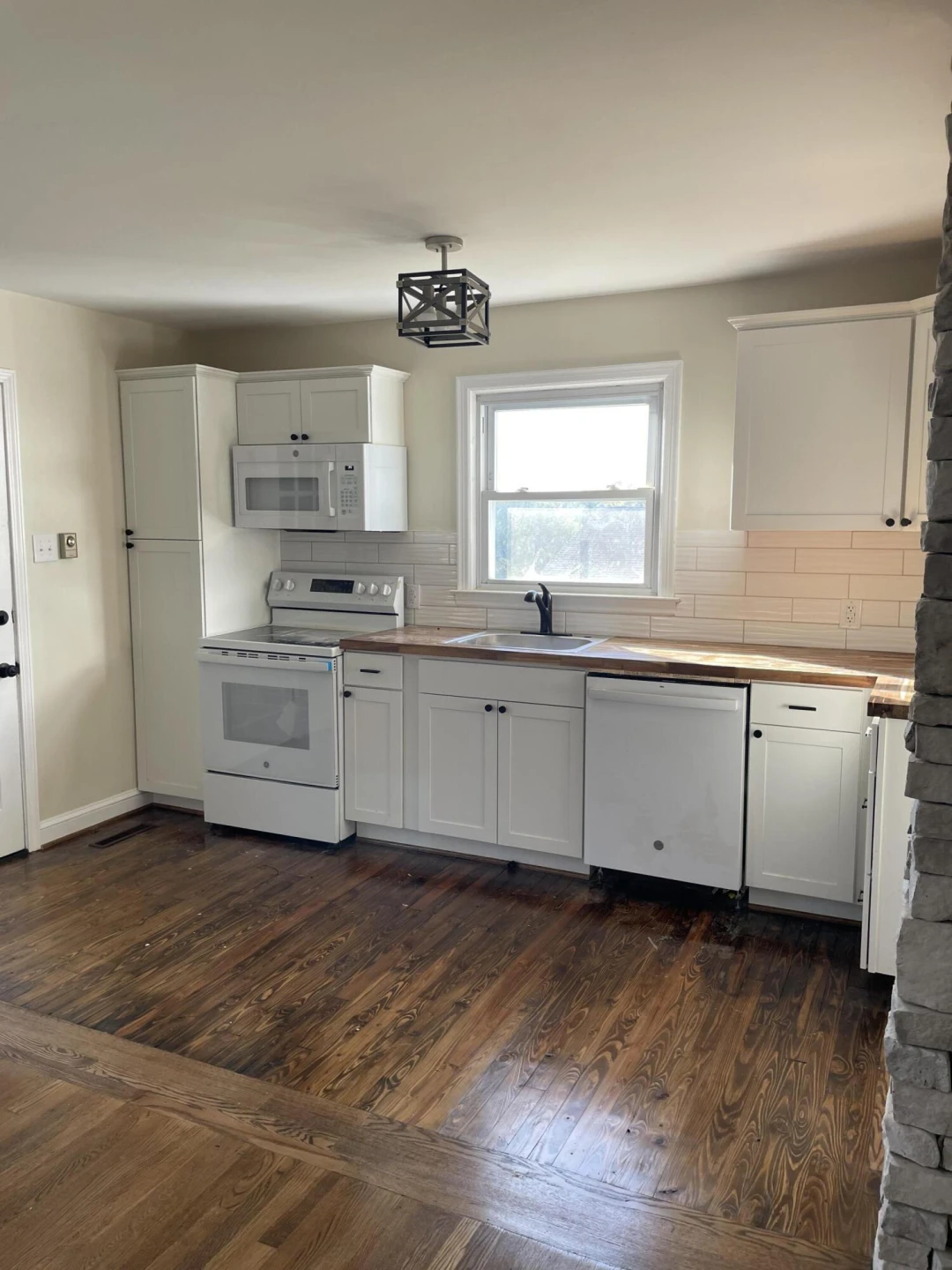 512 Parkdale DR - Photo 8