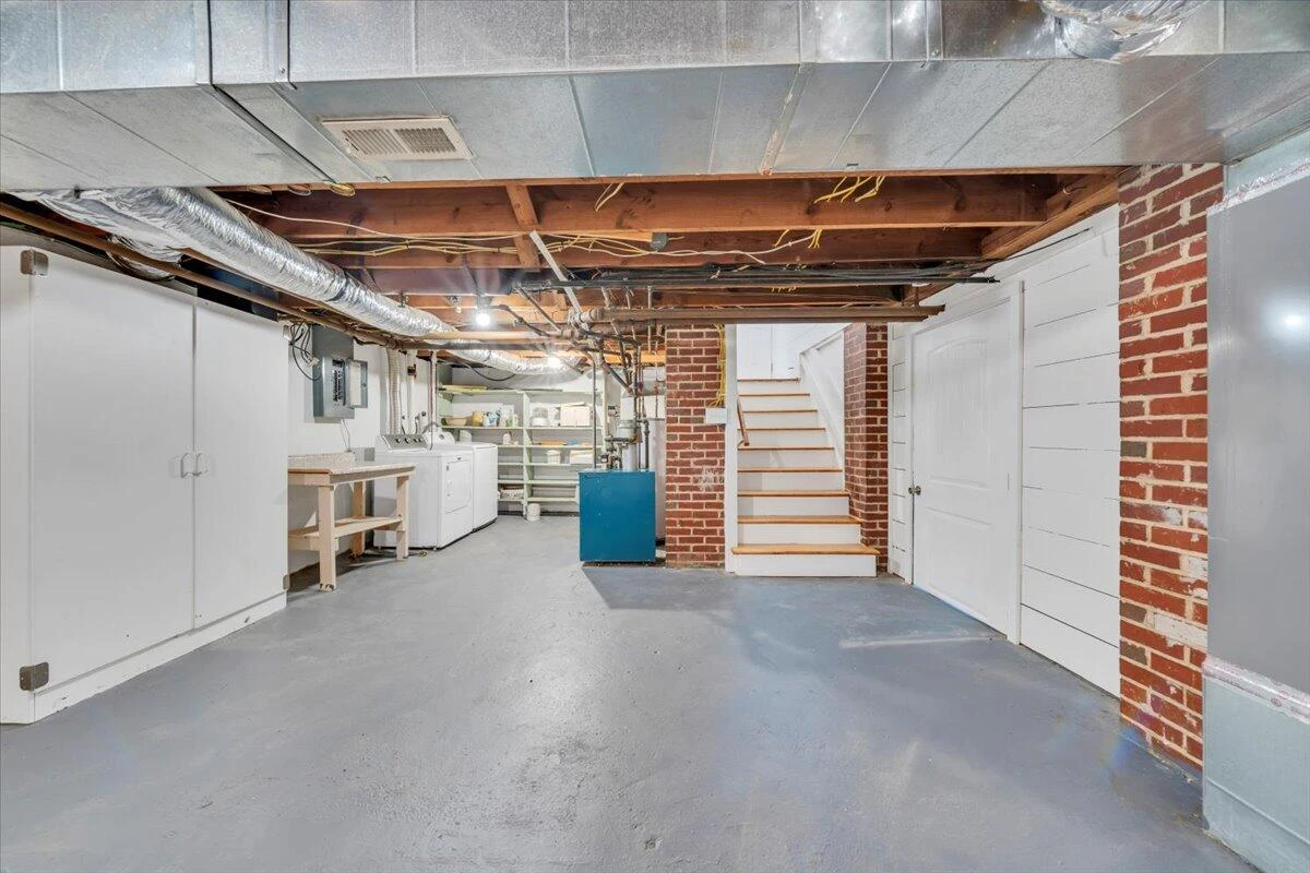 1043 Easton RD - Photo 30