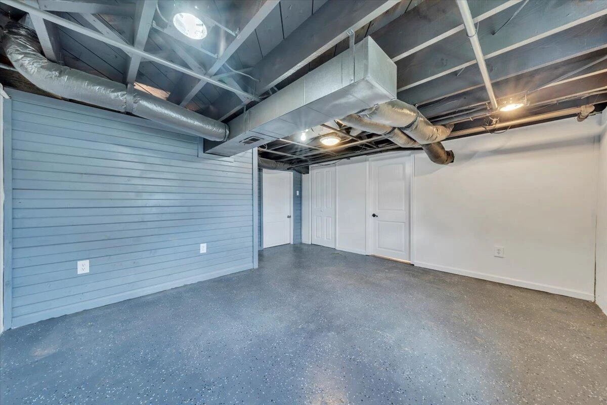 1043 Easton RD - Photo 33