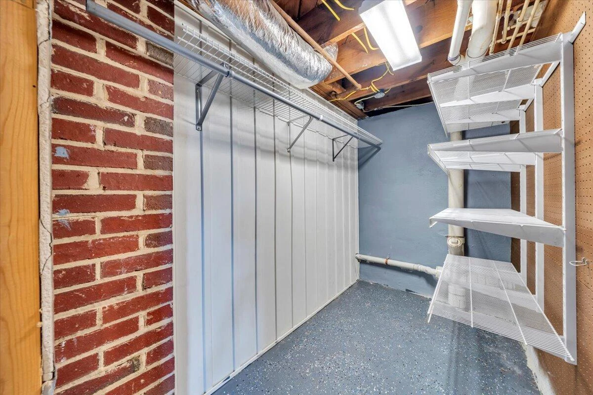1043 Easton RD - Photo 34