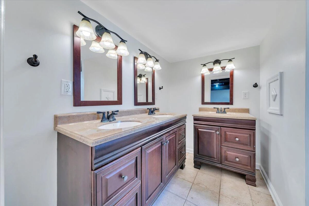 1043 Easton RD - Photo 35