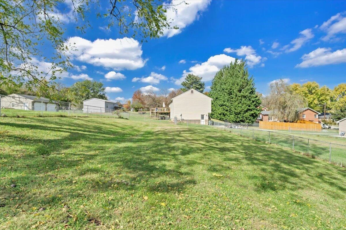 1043 Easton RD - Photo 39
