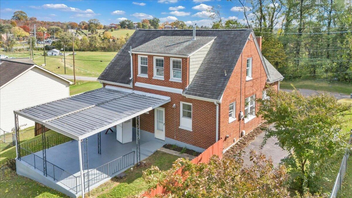 1043 Easton RD - Photo 43