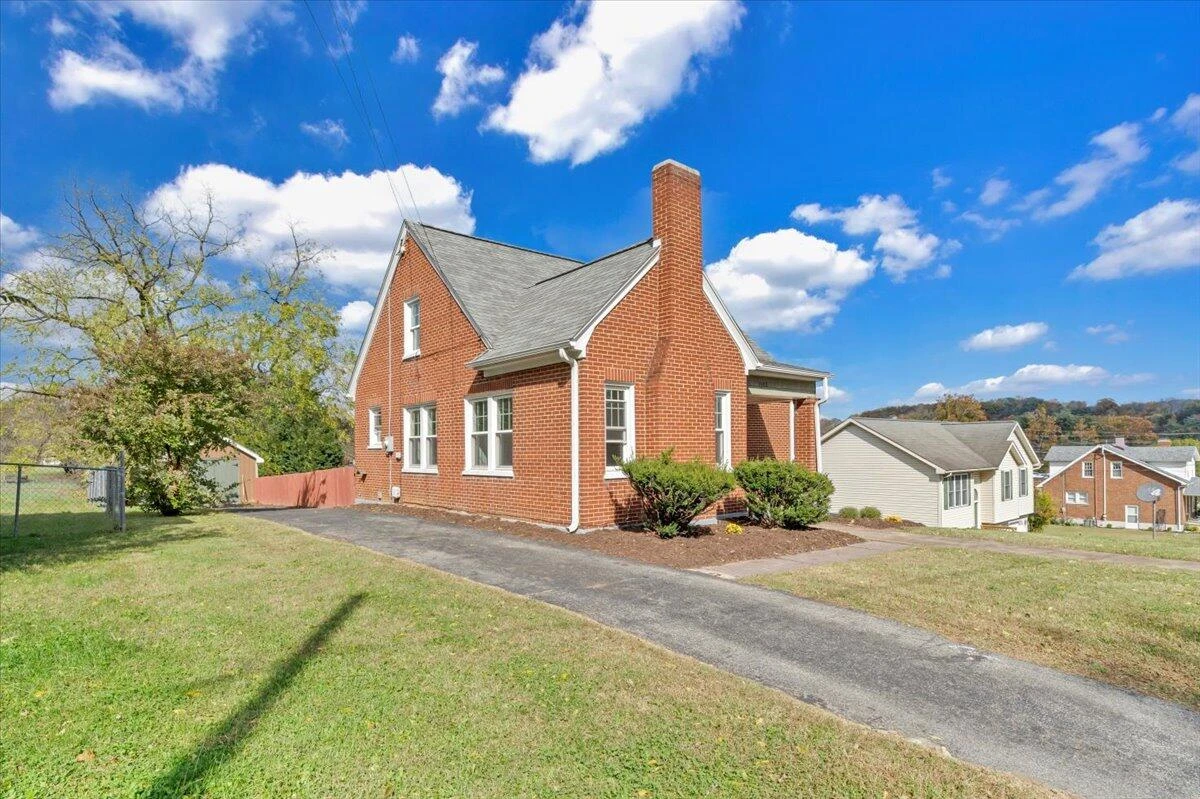 1043 Easton RD - Photo 47