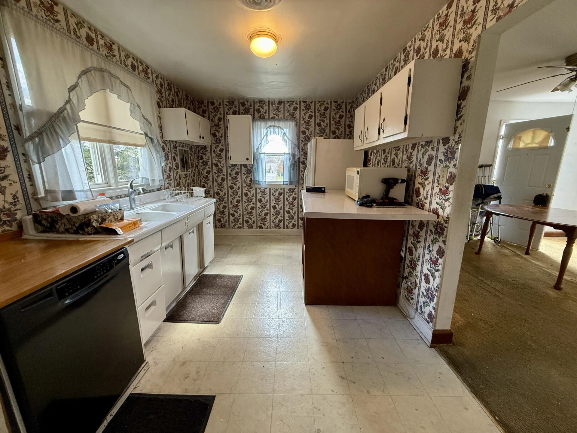 2213 W Main ST - Photo 4