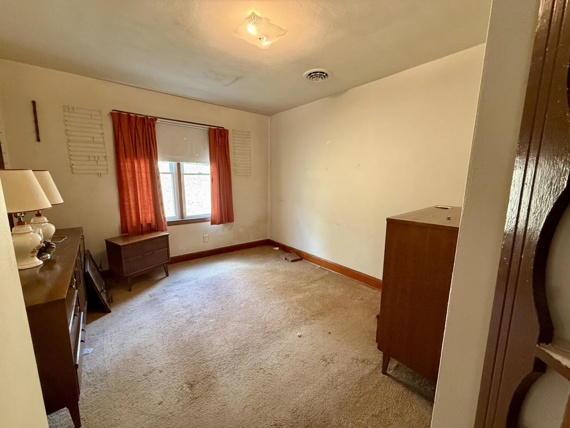 2213 W Main ST - Photo 7
