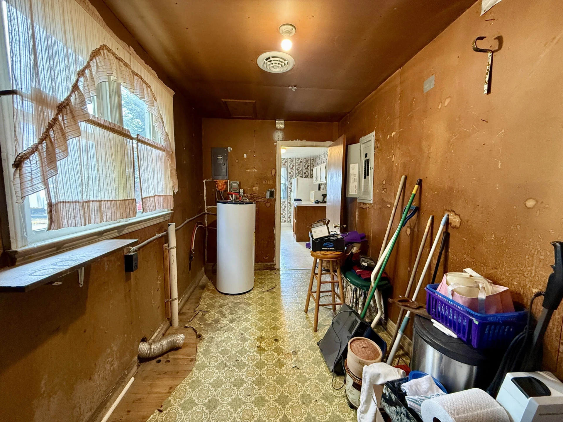 2213 W Main ST - Photo 9