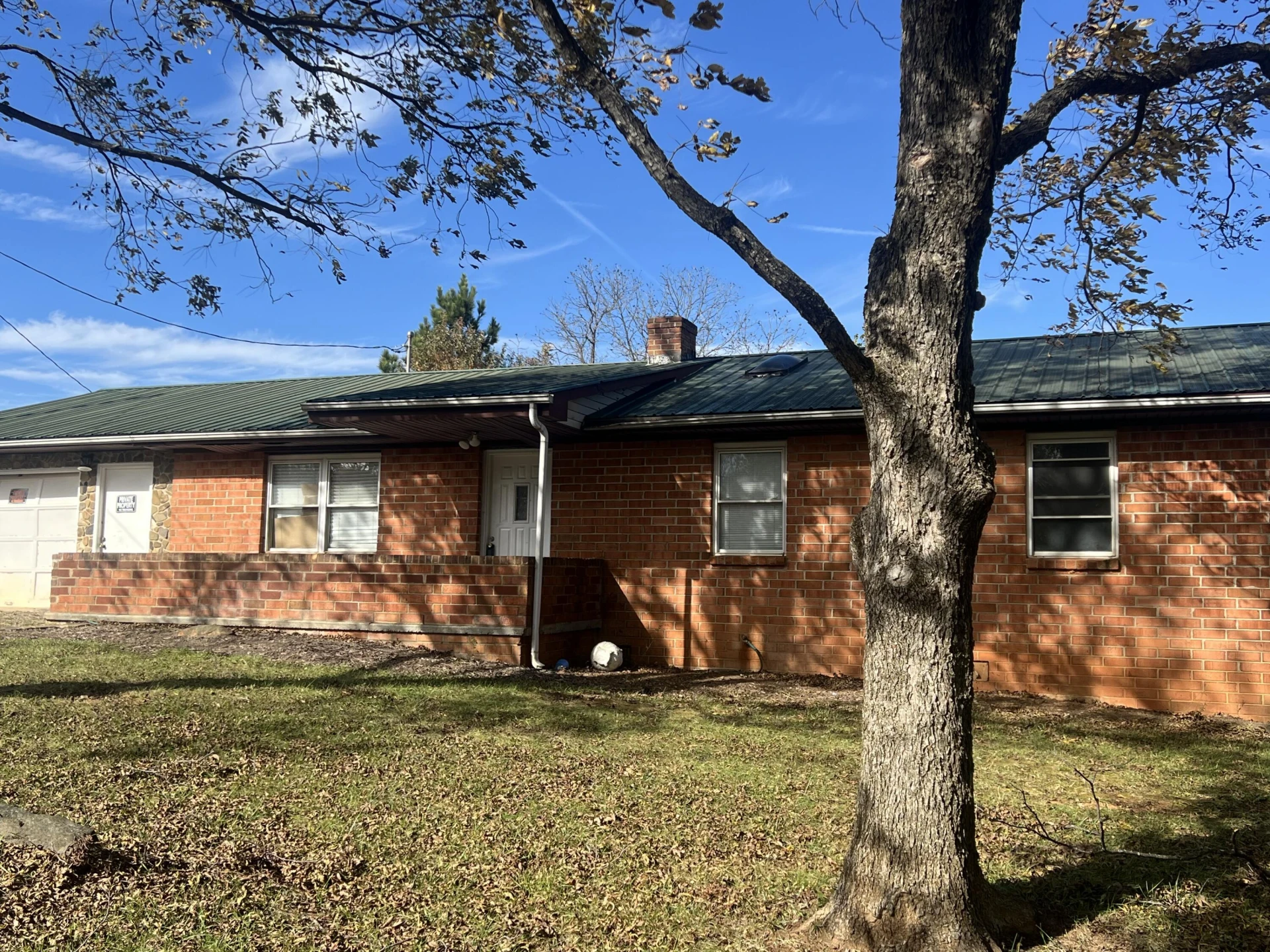 391 Lakewood Forest RD