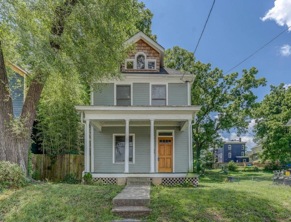 528 Marshall AVE SW