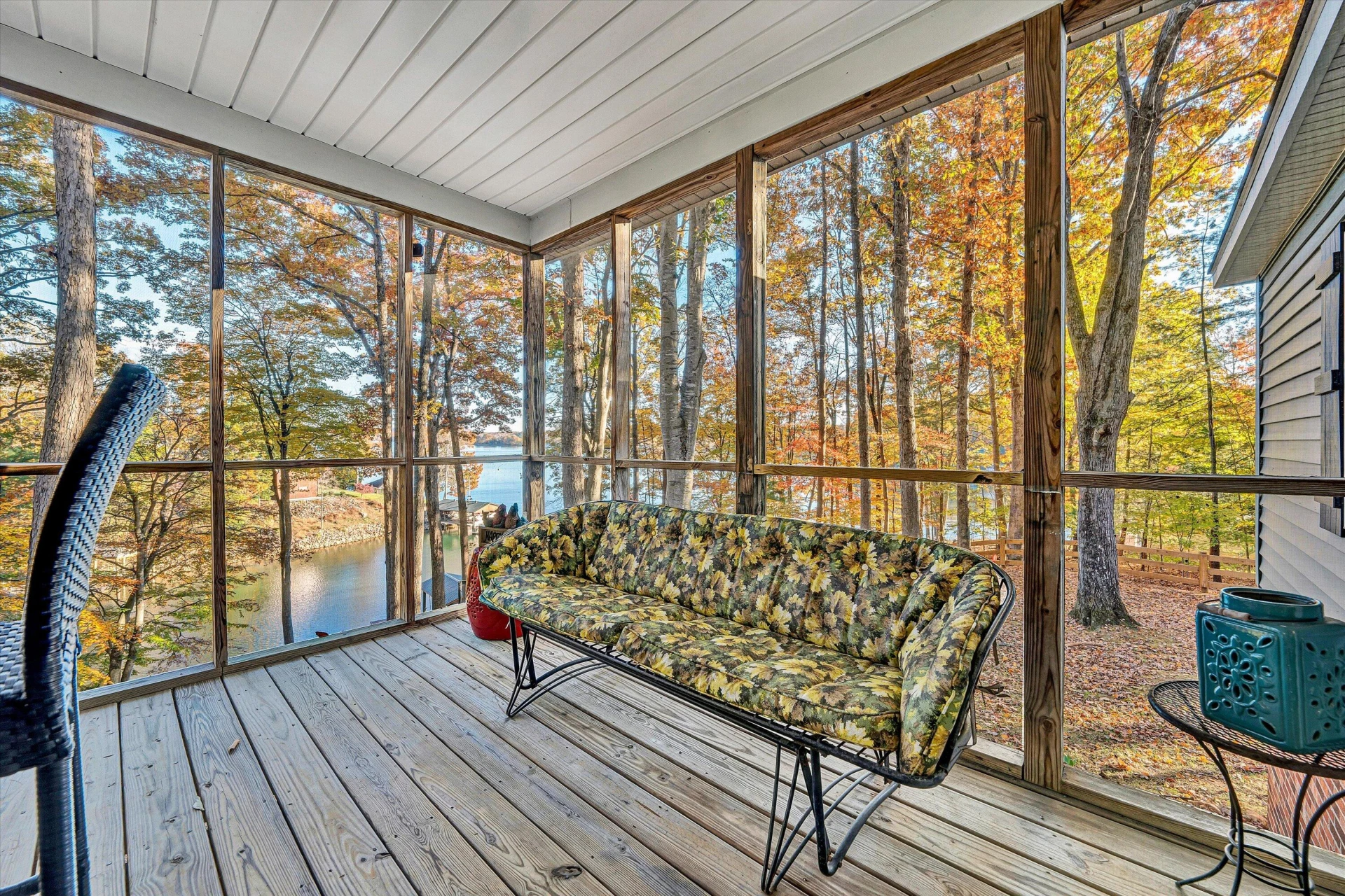 524 Fox Chase RD - Photo 2