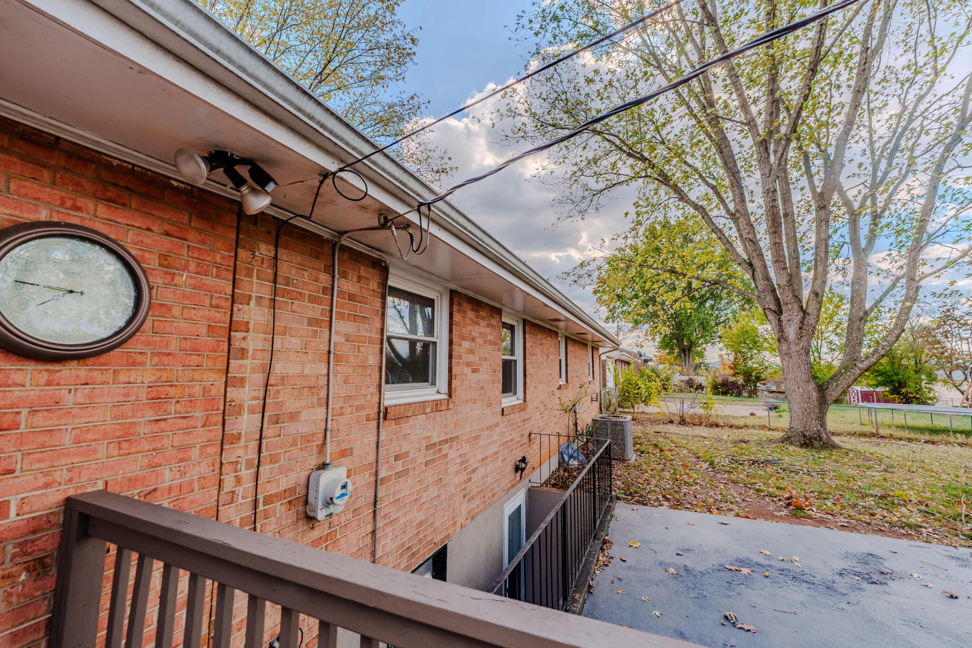 5570 Meadowcrest ST - Photo 11
