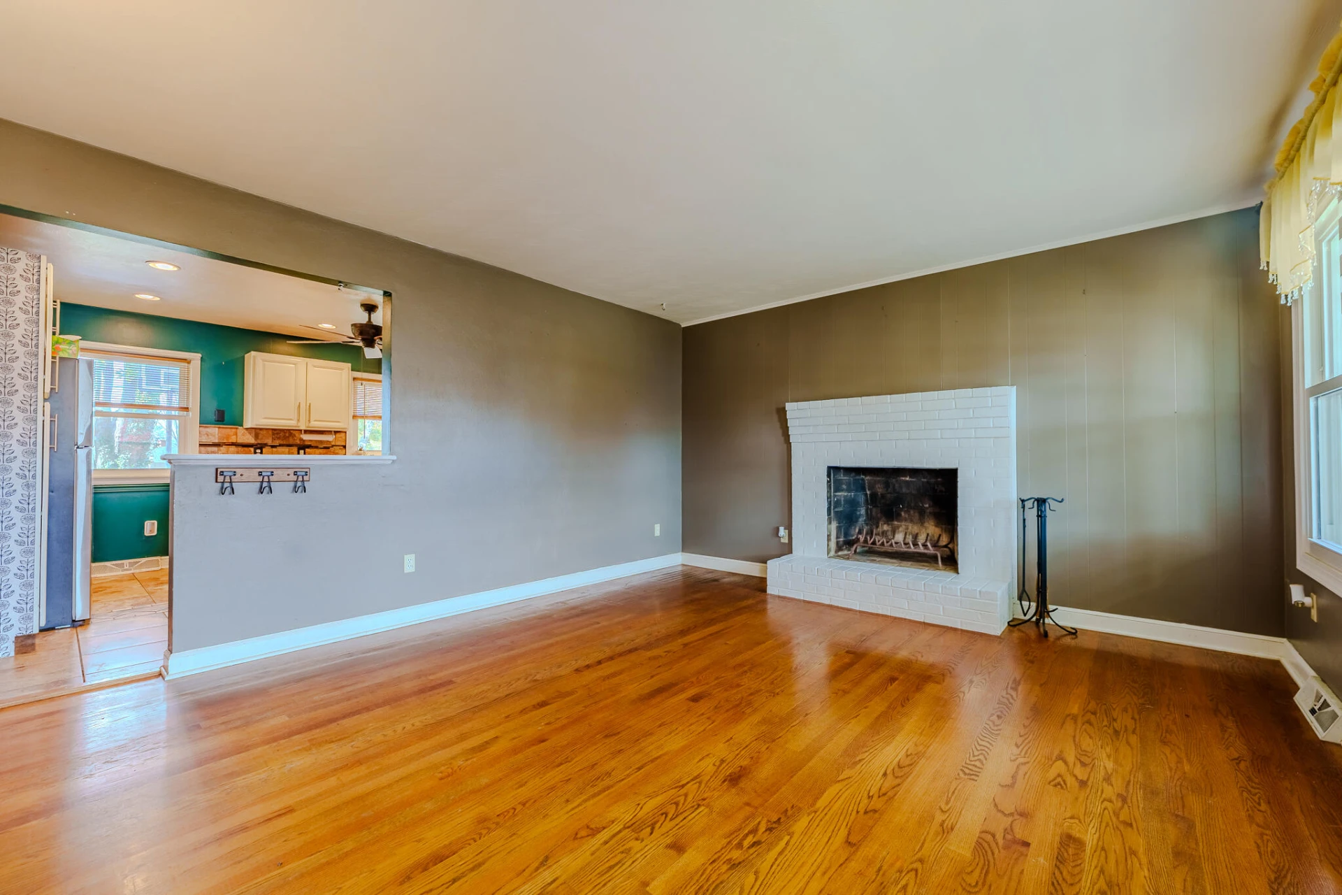 5570 Meadowcrest ST - Photo 13