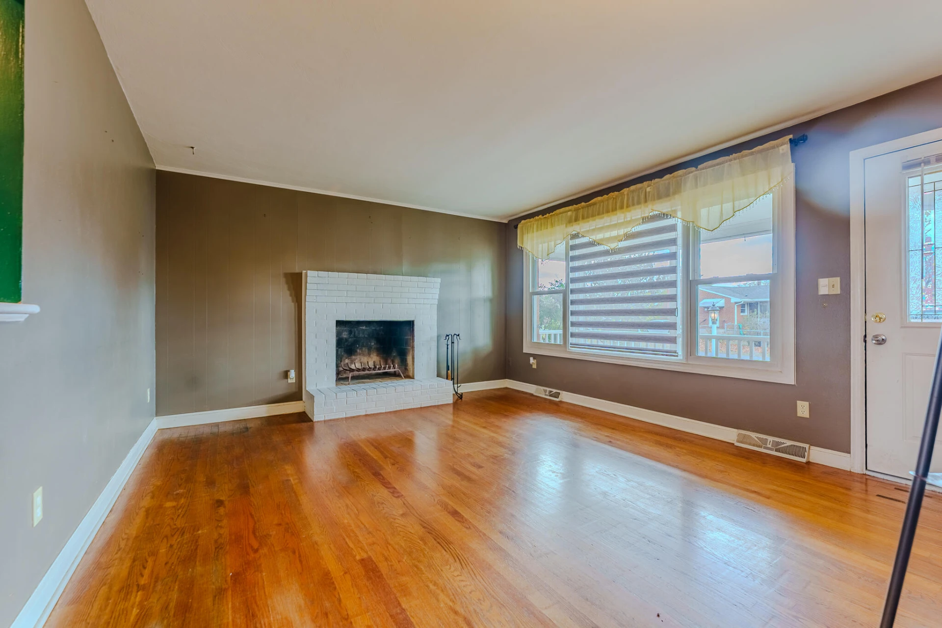 5570 Meadowcrest ST - Photo 14