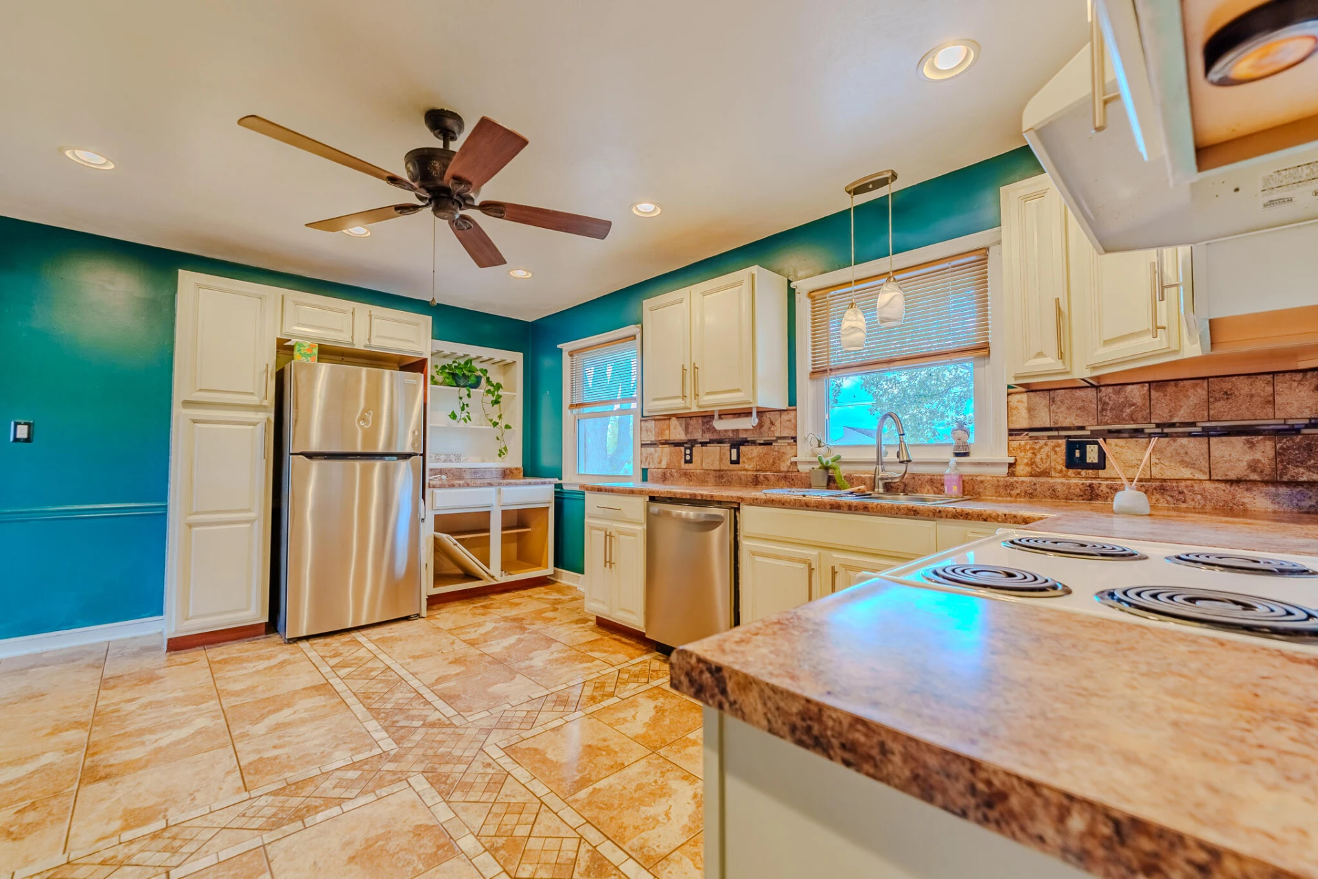 5570 Meadowcrest ST - Photo 27