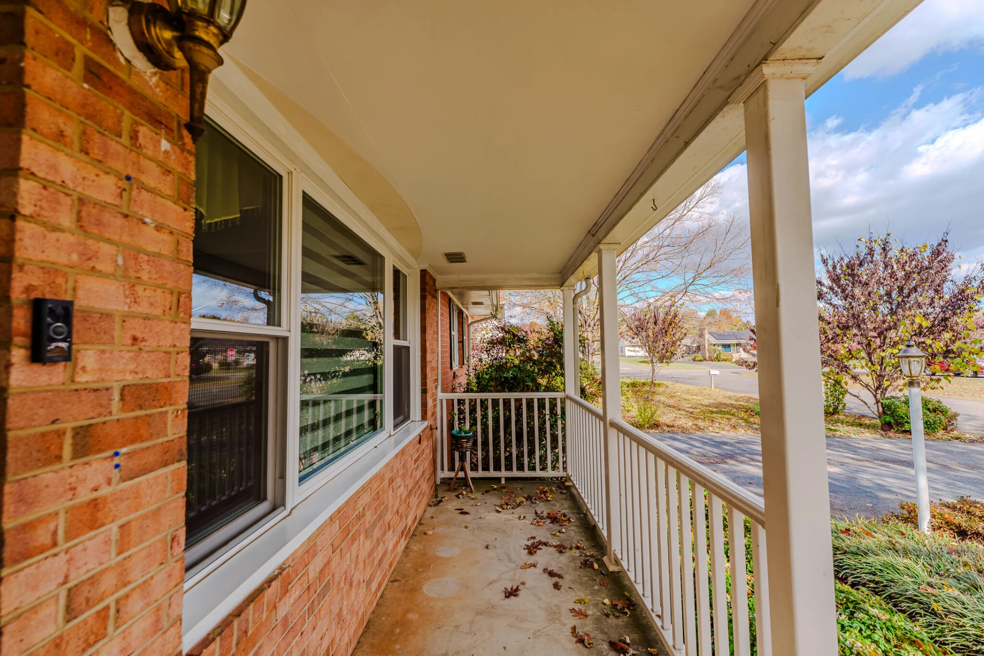 5570 Meadowcrest ST - Photo 5