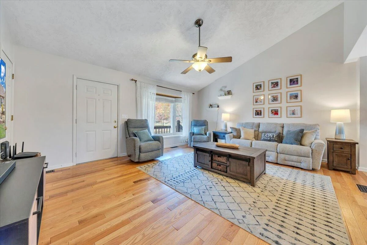 246 White Oak DR - Photo 9