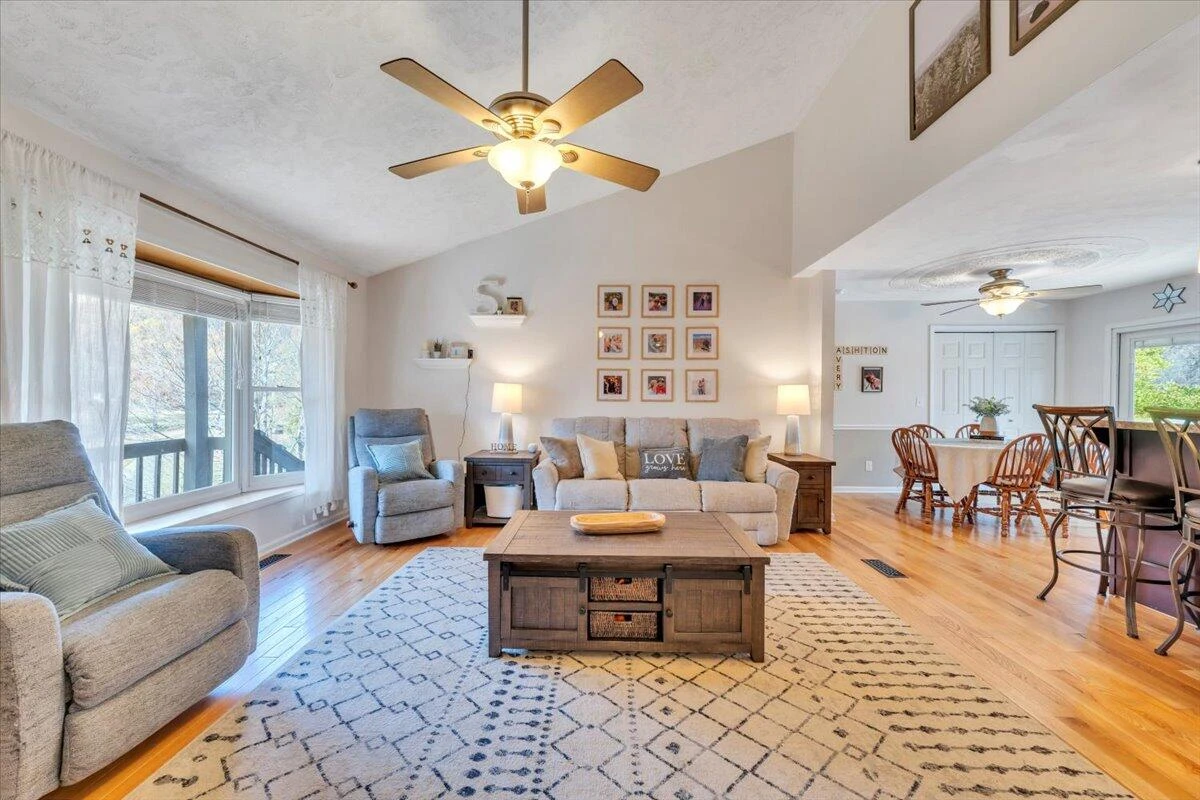 246 White Oak DR - Photo 11