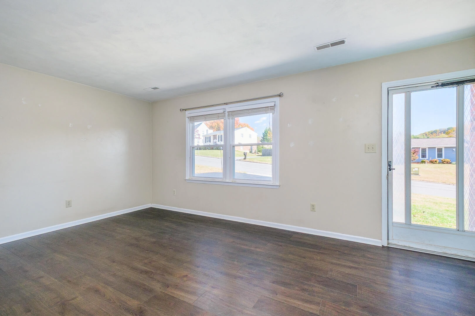 2612 Tulip LN - Photo 11