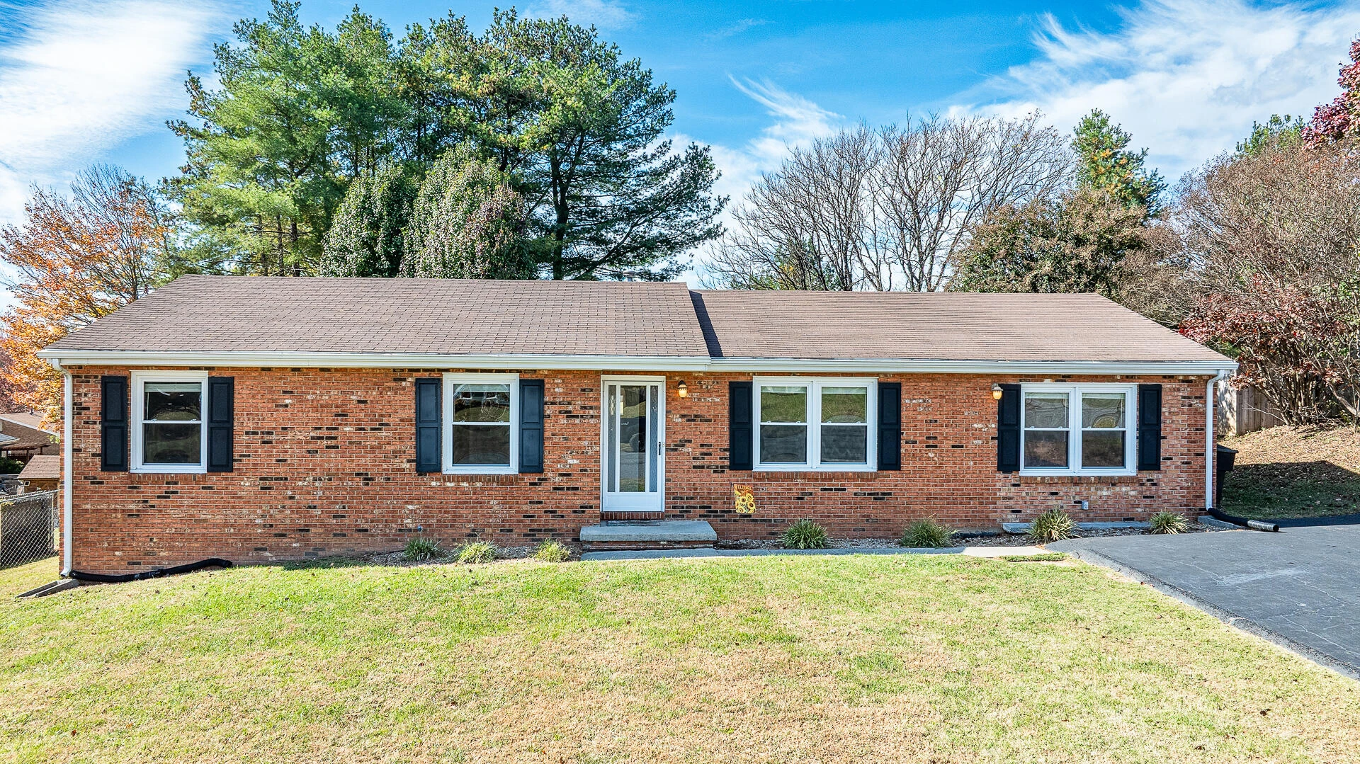 2612 Tulip LN - Photo 4