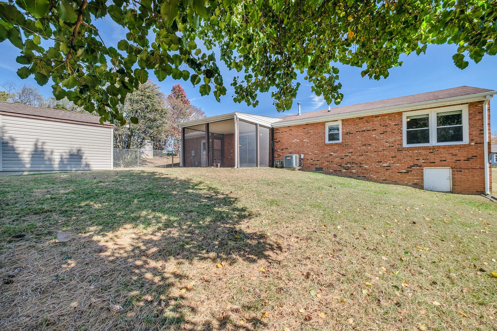 2612 Tulip LN - Photo 5