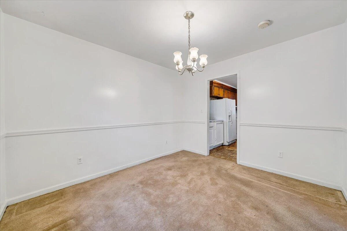 1615 Lonna DR NW - Photo 10