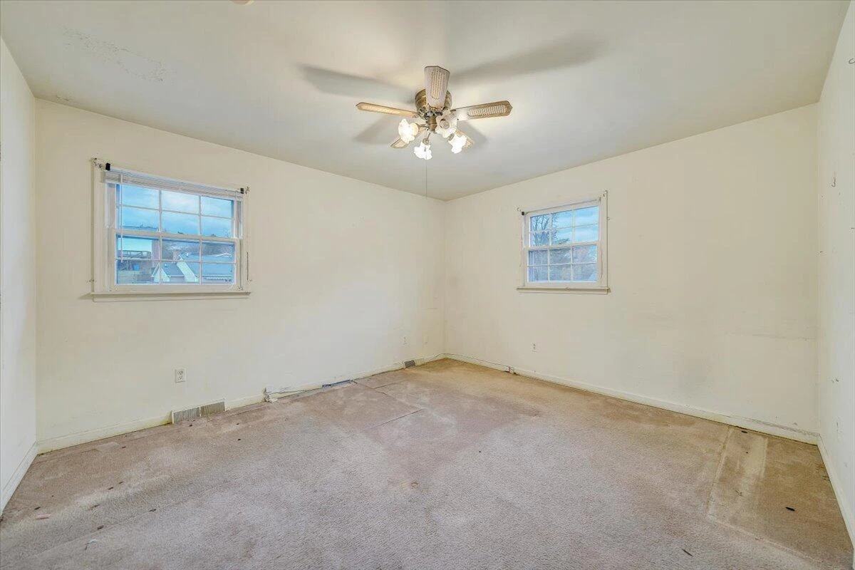 1615 Lonna DR NW - Photo 25