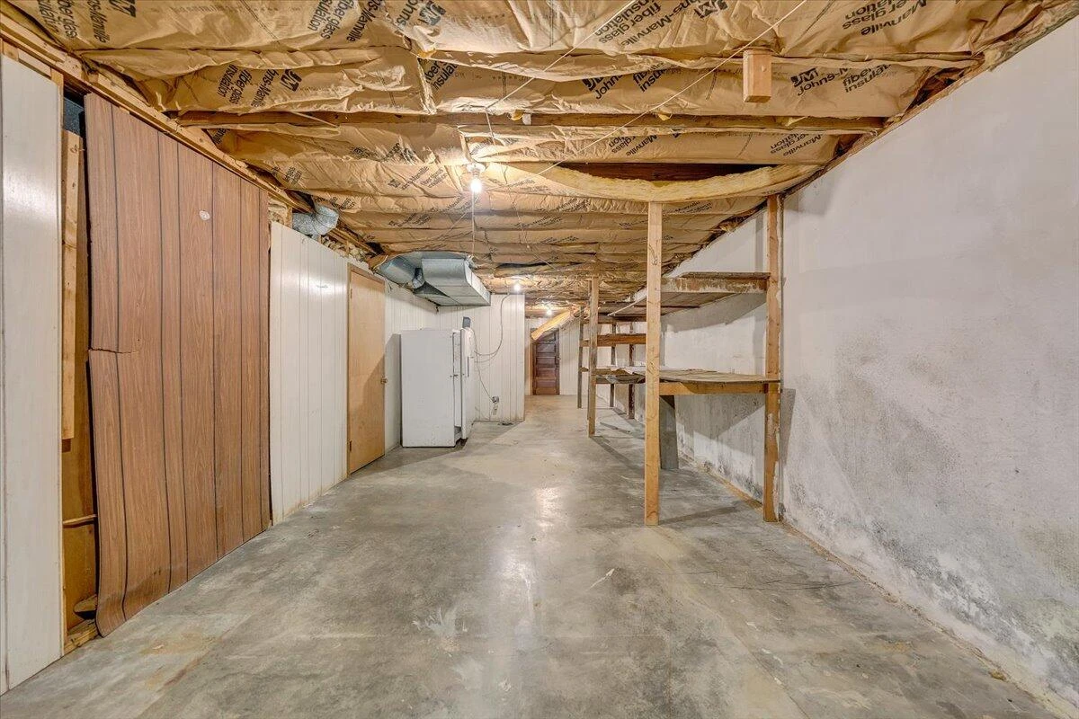 1615 Lonna DR NW - Photo 36