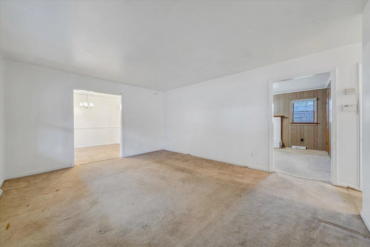 1615 Lonna DR NW - Photo 4
