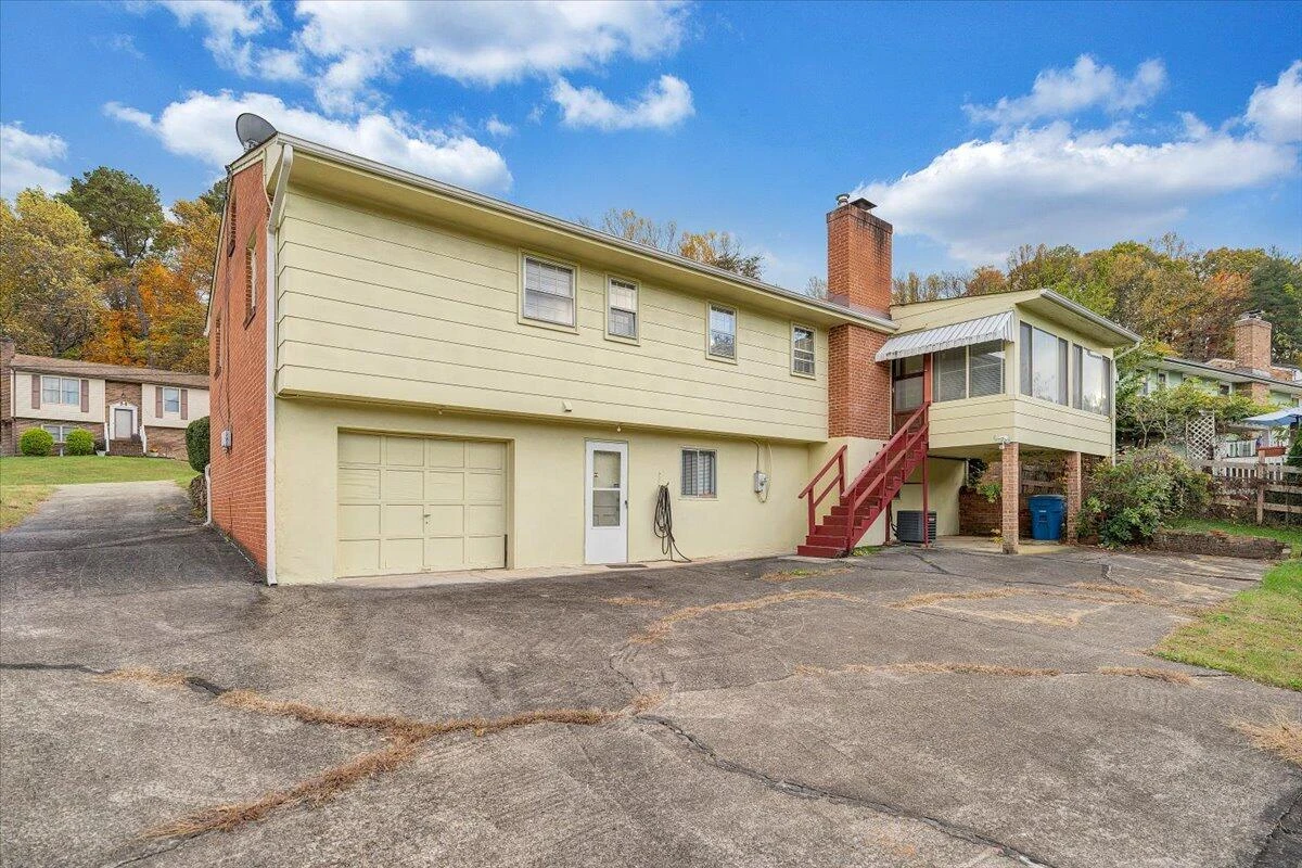 1615 Lonna DR NW - Photo 40