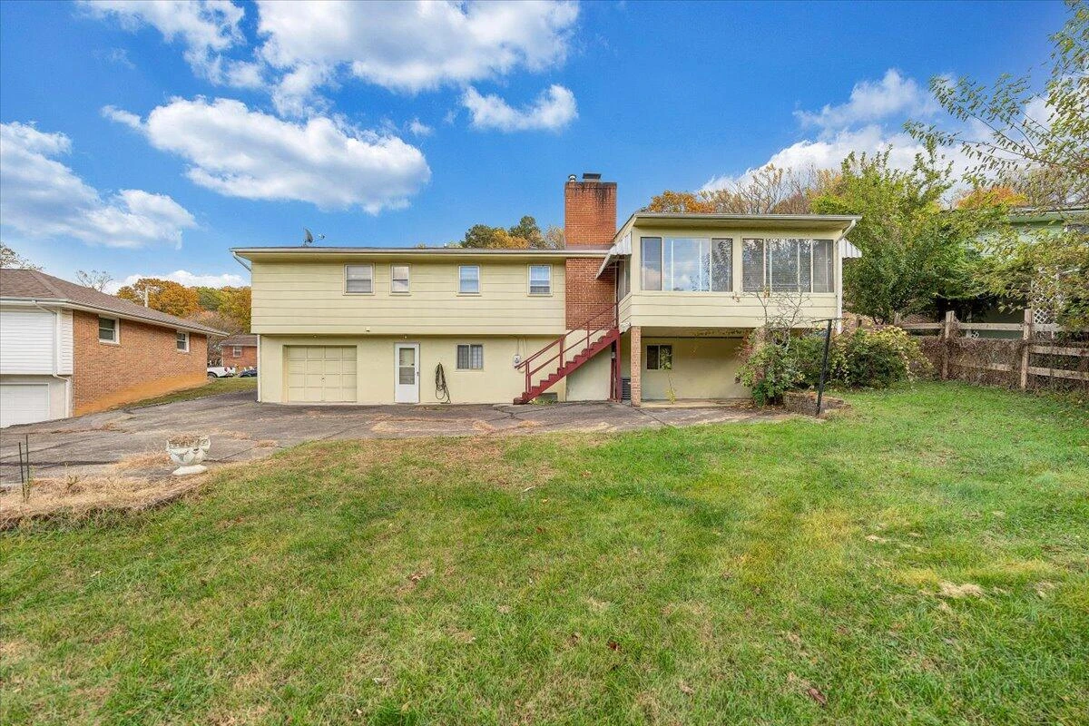 1615 Lonna DR NW - Photo 42