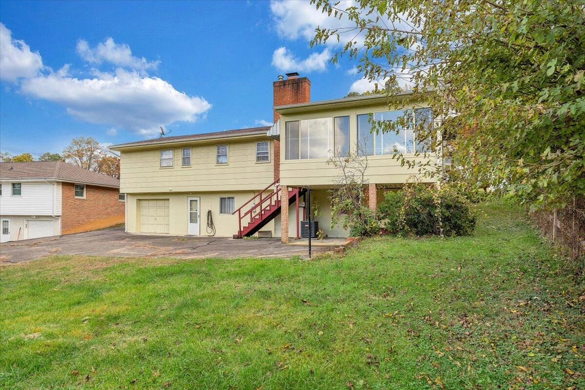 1615 Lonna DR NW - Photo 44