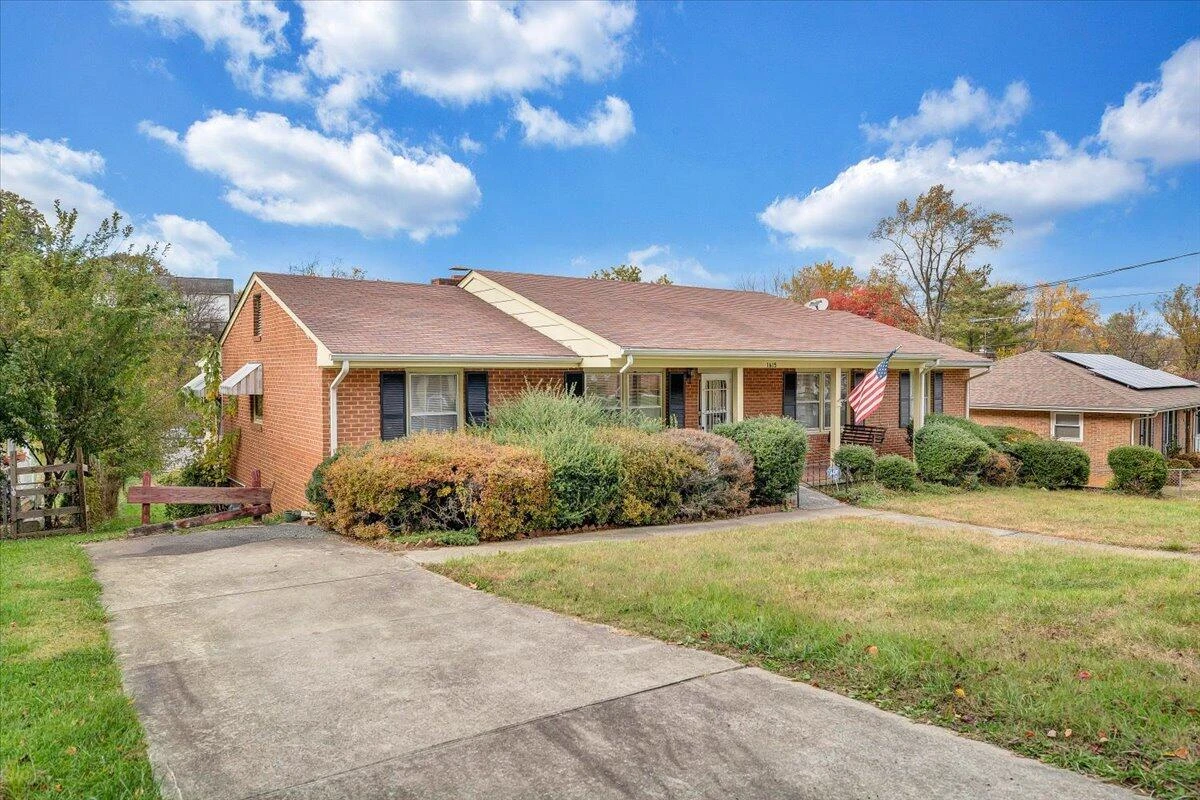 1615 Lonna DR NW - Photo 47