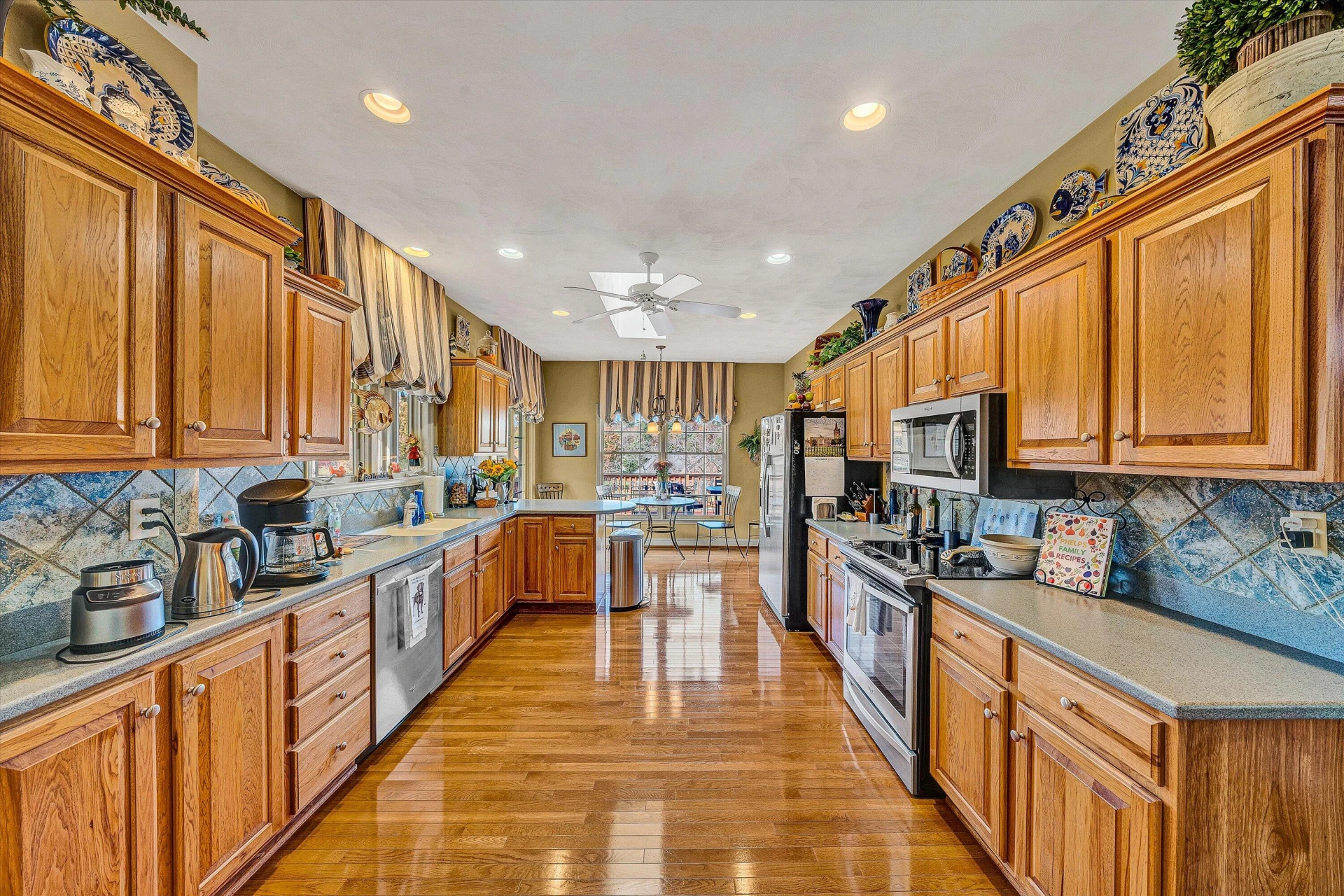3723 Renfield DR - Photo 11