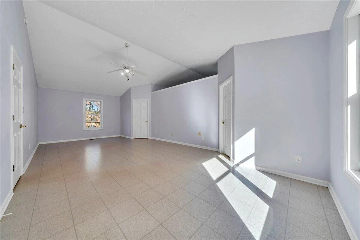 6548 Goodview RD - Photo 17