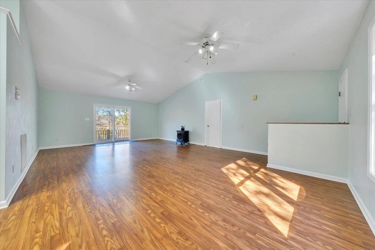 6548 Goodview RD - Photo 4