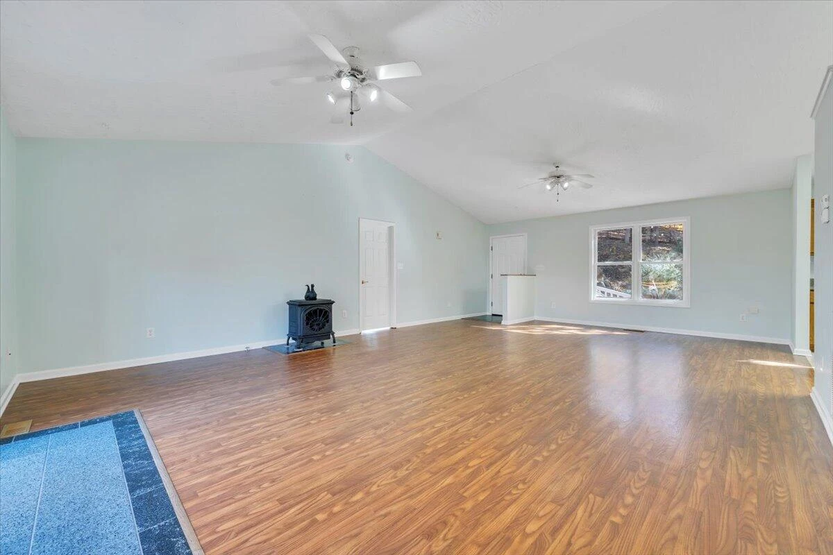 6548 Goodview RD - Photo 5