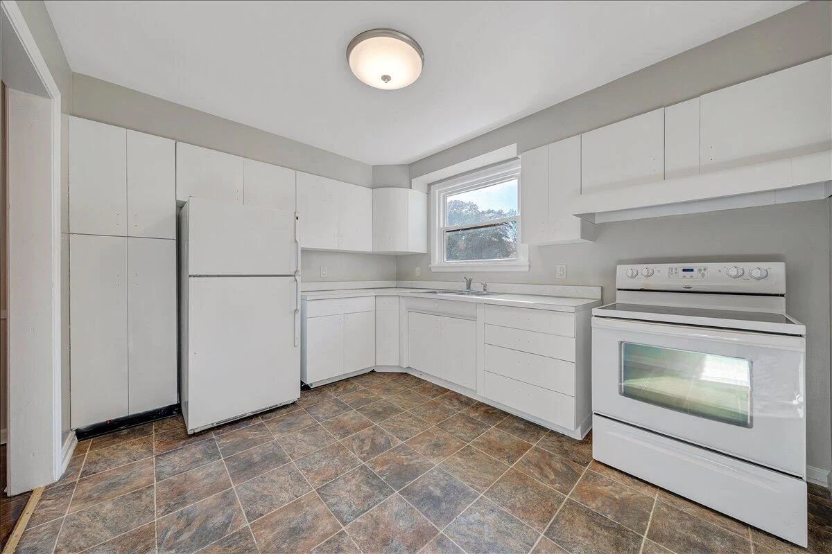 3041 Timberlane AVE - Photo 10