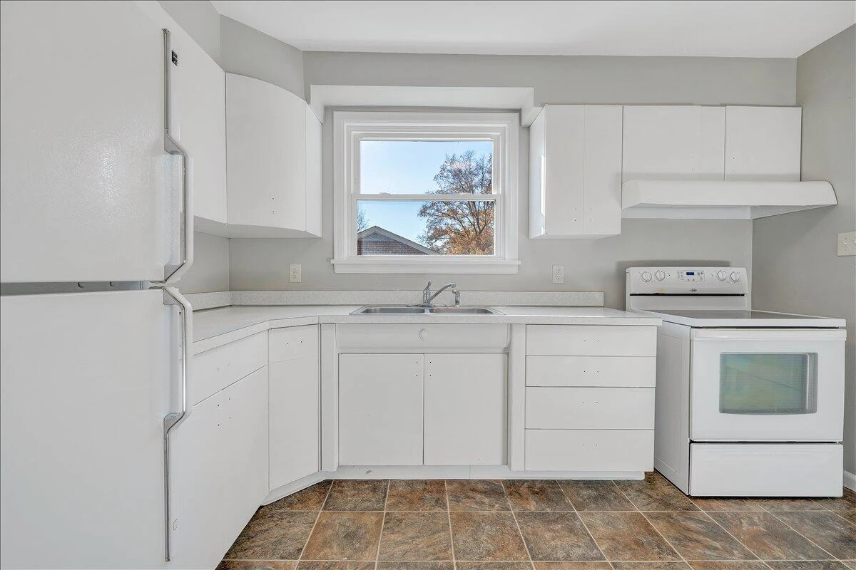 3041 Timberlane AVE - Photo 12