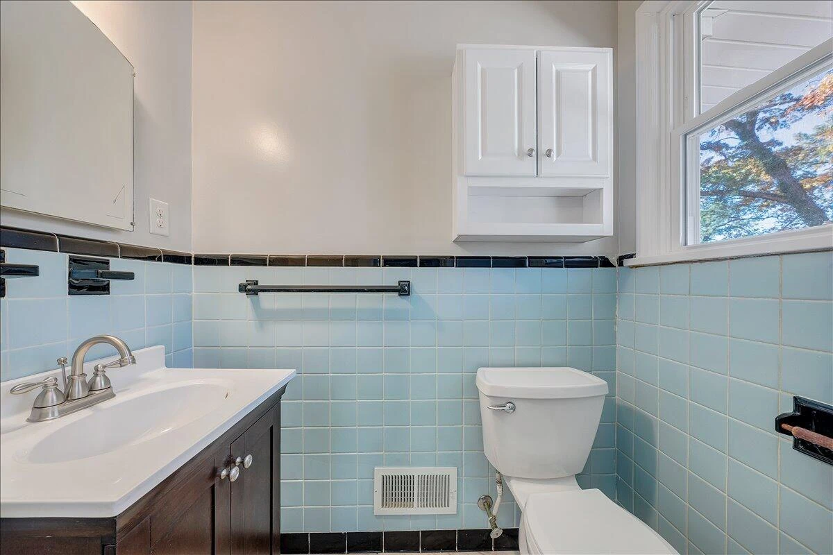 3041 Timberlane AVE - Photo 15