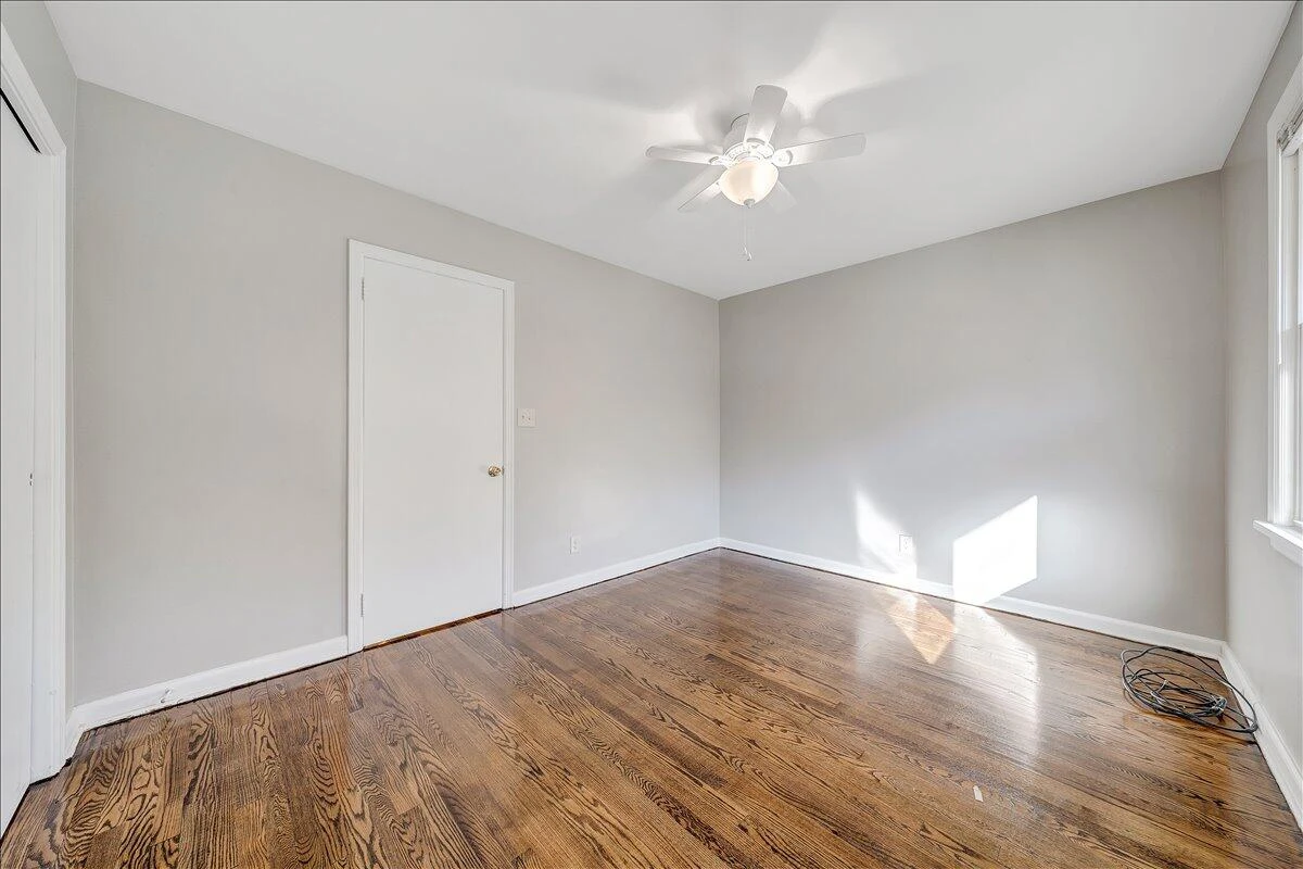 3041 Timberlane AVE - Photo 18