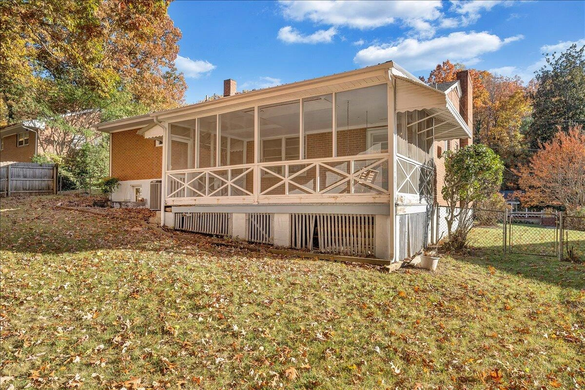 3041 Timberlane AVE - Photo 30