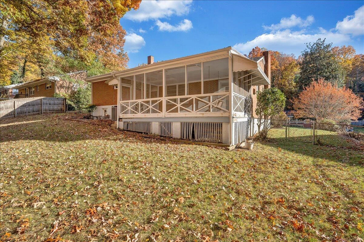3041 Timberlane AVE - Photo 31