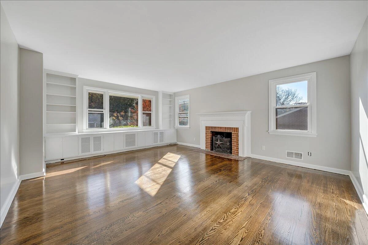 3041 Timberlane AVE - Photo 4