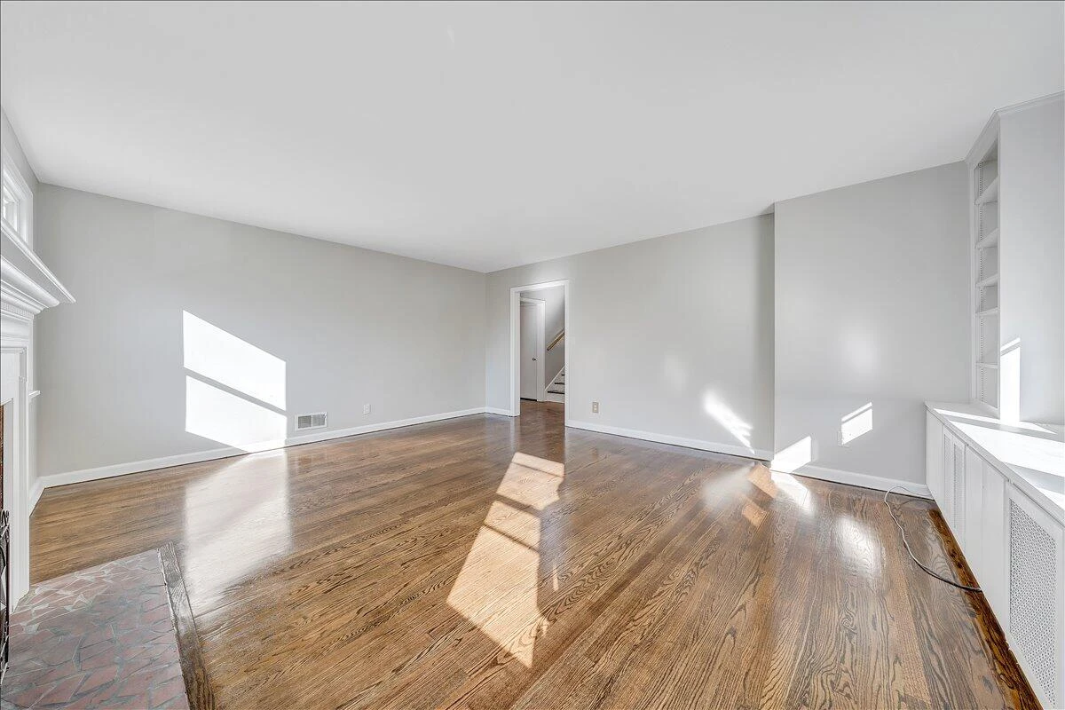 3041 Timberlane AVE - Photo 6