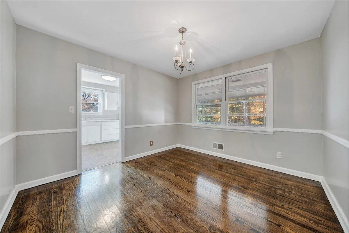 3041 Timberlane AVE - Photo 7