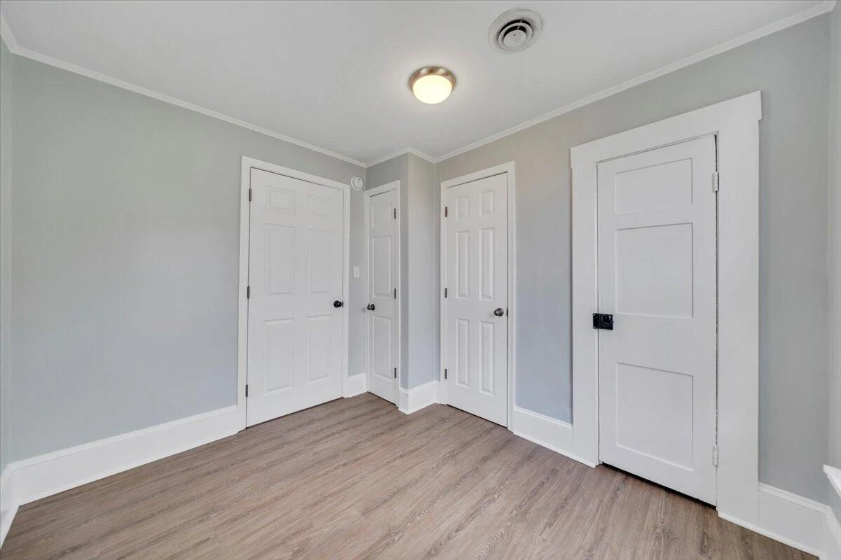 216 Bowman AVE - Photo 18