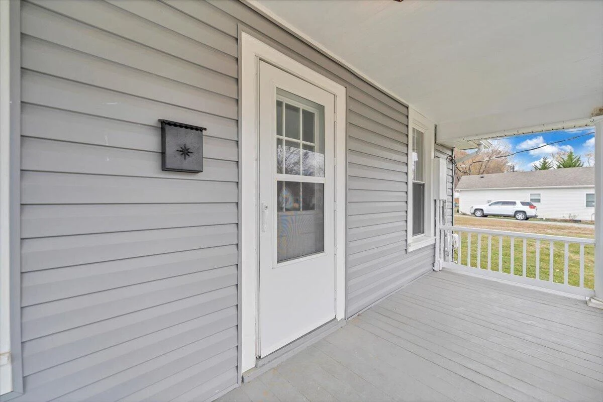 216 Bowman AVE - Photo 3