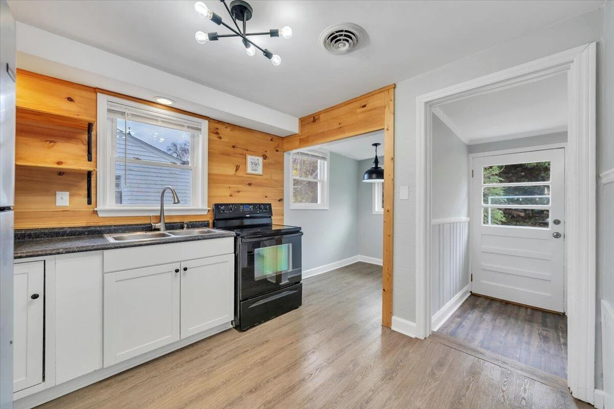 216 Bowman AVE - Photo 9