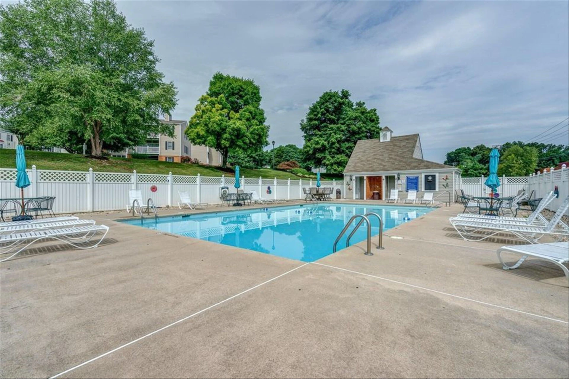 3018 Winterberry DR - Photo 35