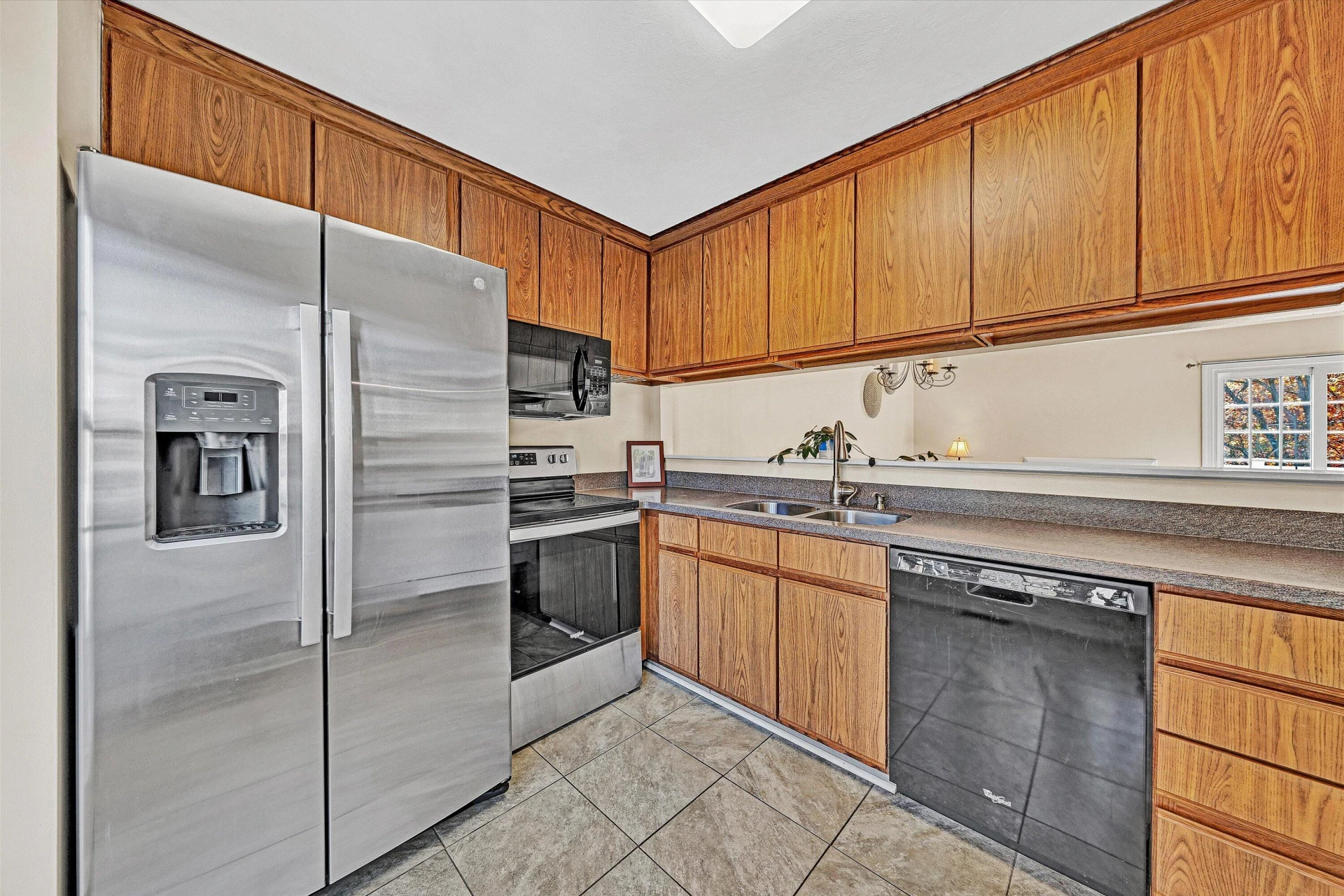 3018 Winterberry DR - Photo 10